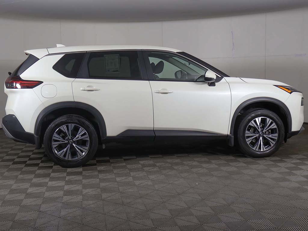Used 2022 Nissan Rogue SV AWD/4WD image 16
