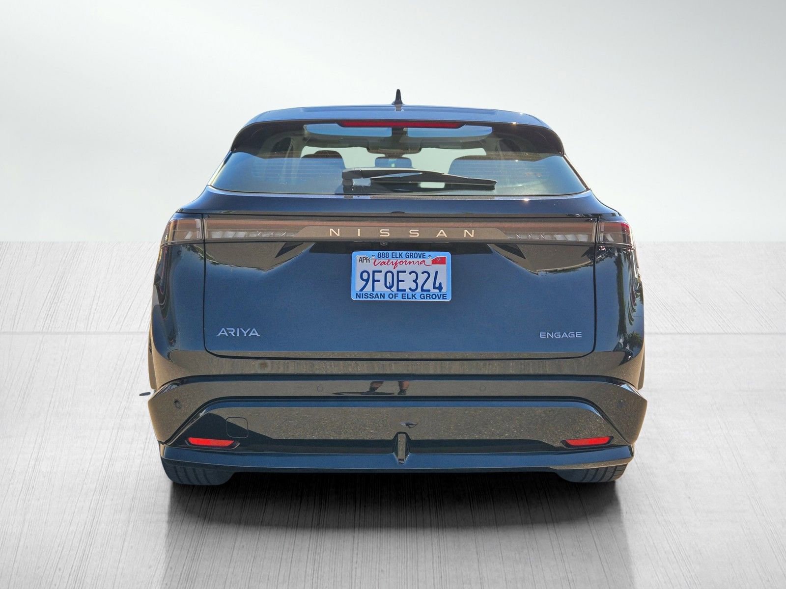 Used 2023 Nissan Ariya FWD image 5