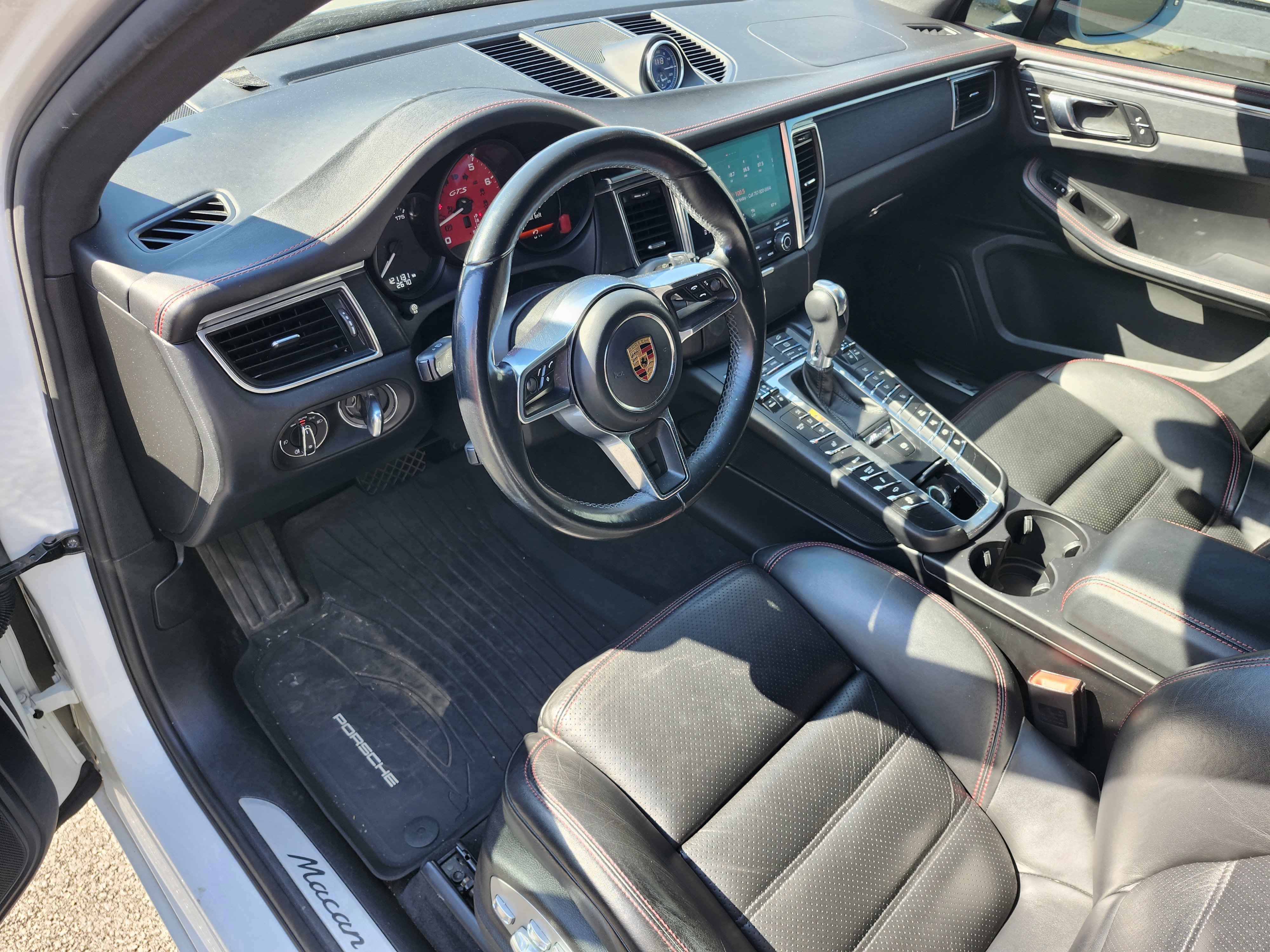 Used 2017 Porsche Macan GTS image 4