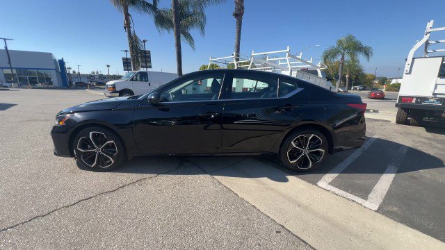 Used 2025 Nissan Altima 2.5 SR image 5