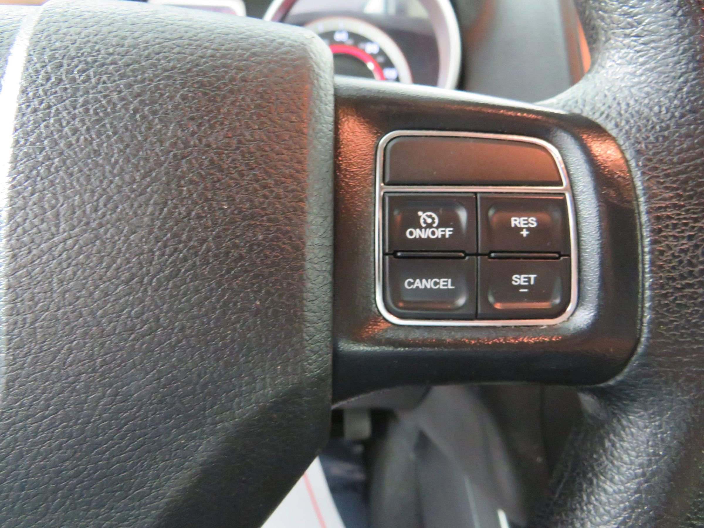 Used 2019 Dodge Journey SE w/ Blacktop Package FWD image 17