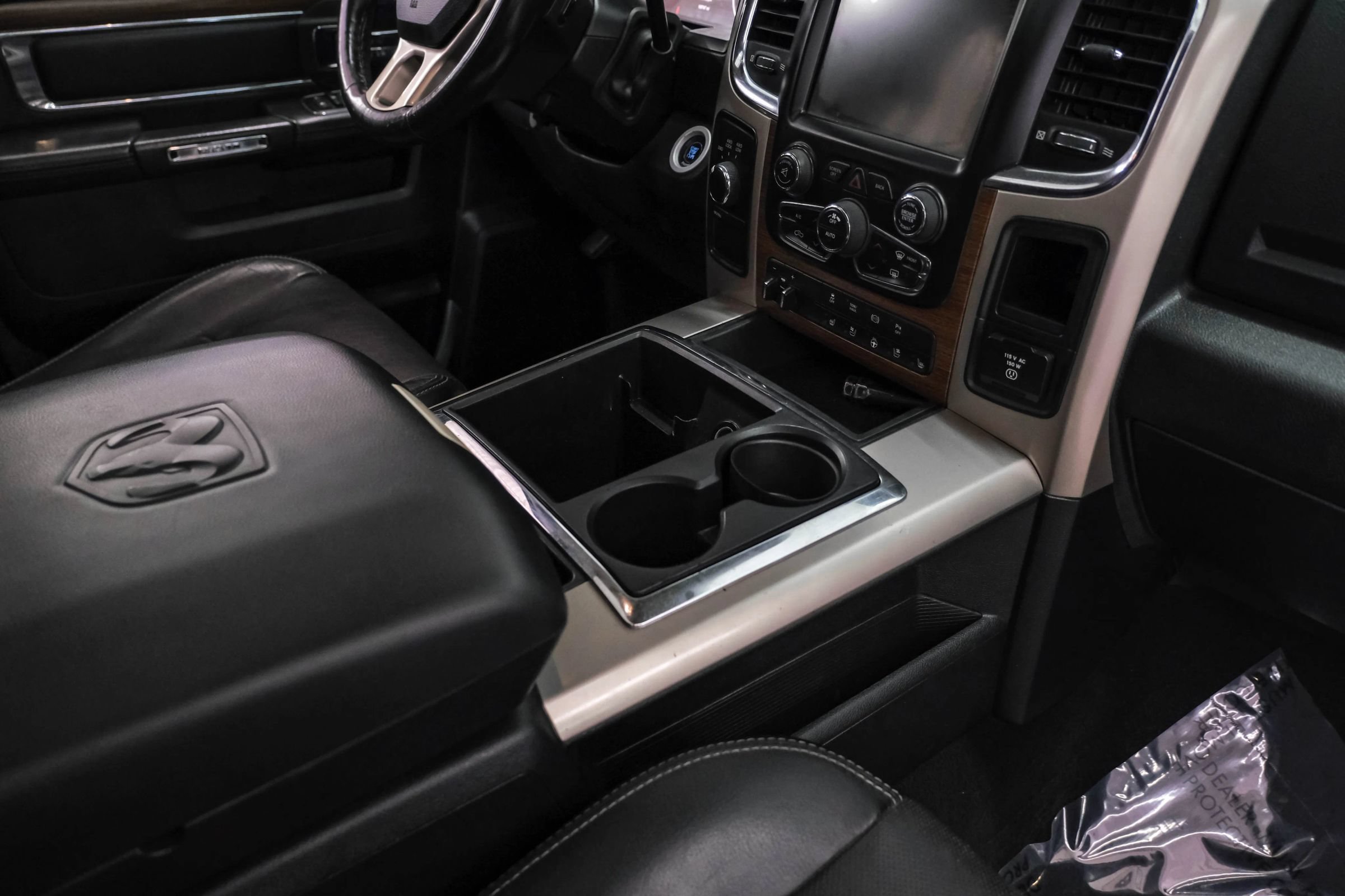 Used 2015 RAM 3500 Laramie w/ Cold Weather Group AWD/4WD image 24