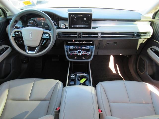 Used 2022 Lincoln Corsair FWD image 11