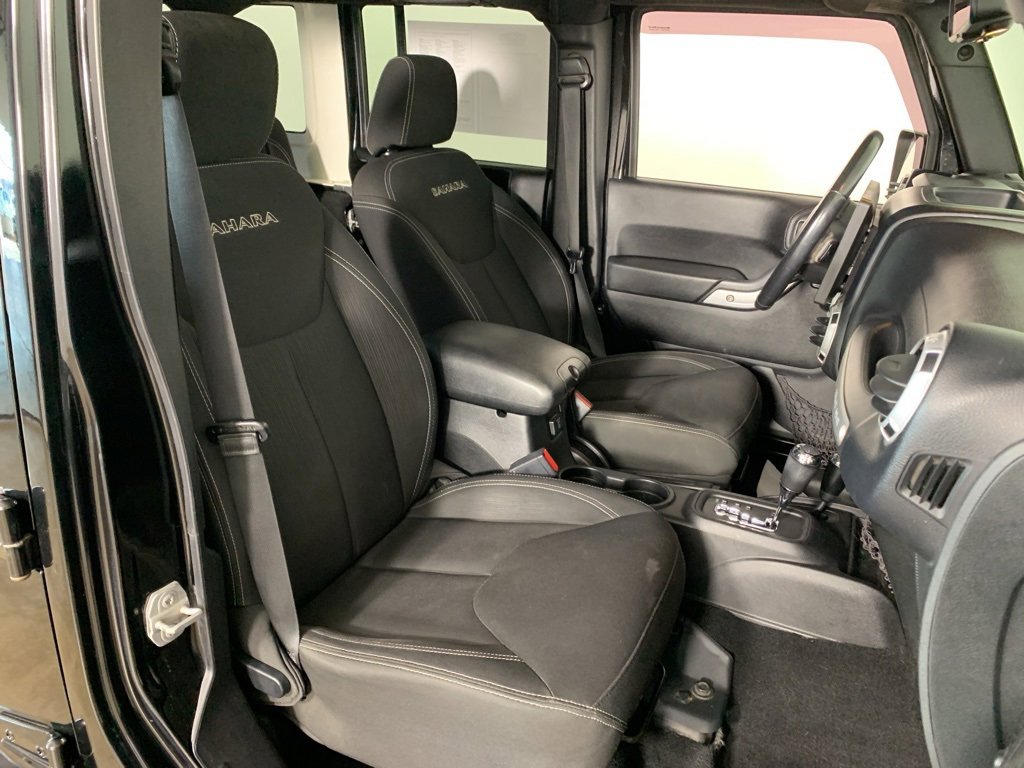 Used 2016 Jeep Wrangler Unlimited Sahara w/ Connectivity Group image 34