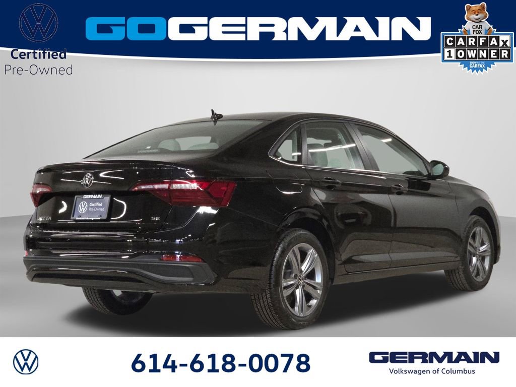 Used 2024 Volkswagen Jetta SE FWD image 9