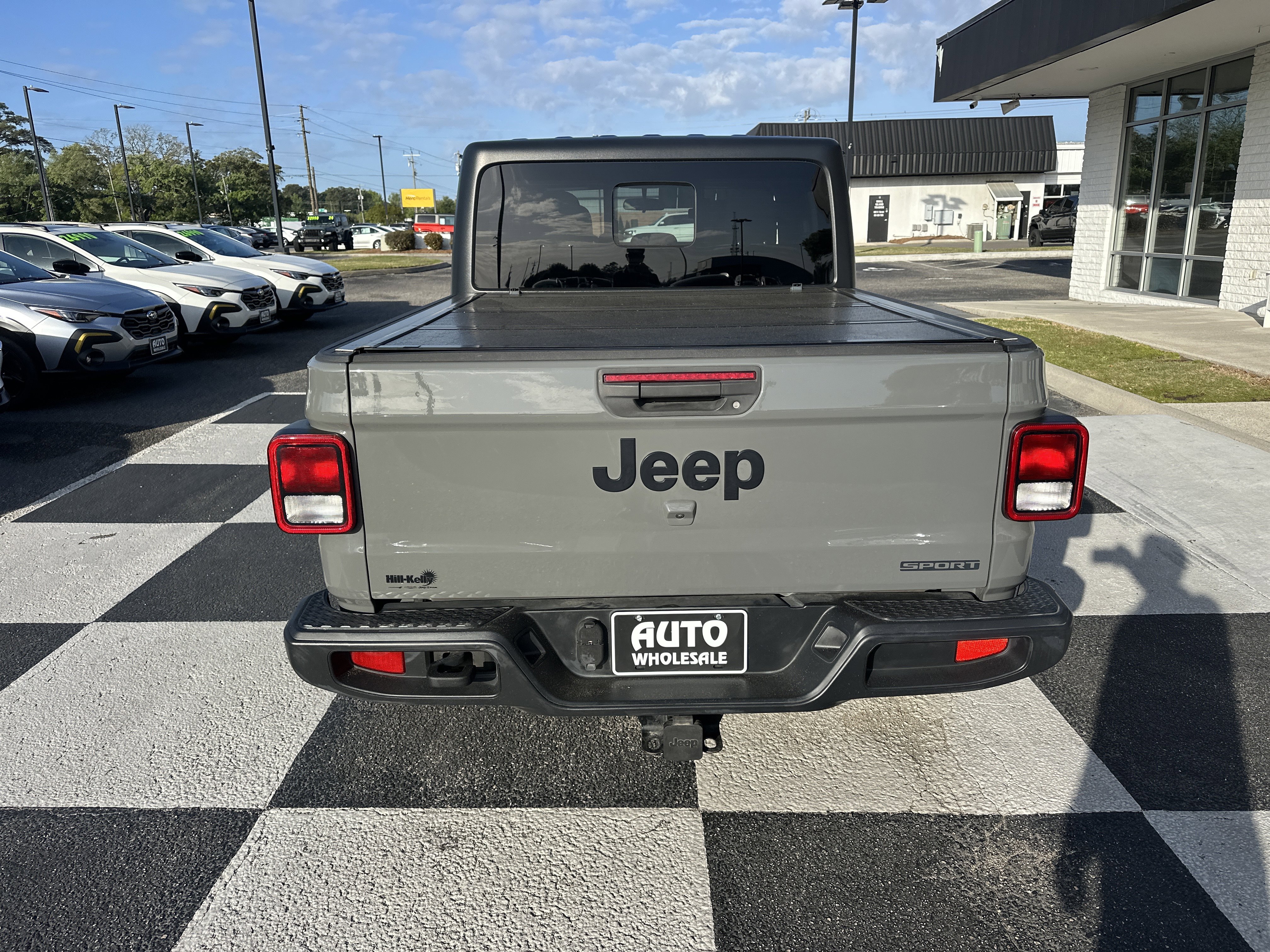 Used 2021 Jeep Gladiator Sport image 4