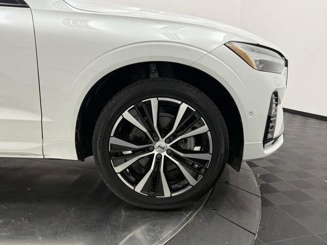 Certified 2023 Volvo XC60 B5 Plus w/ Climate Package image 9