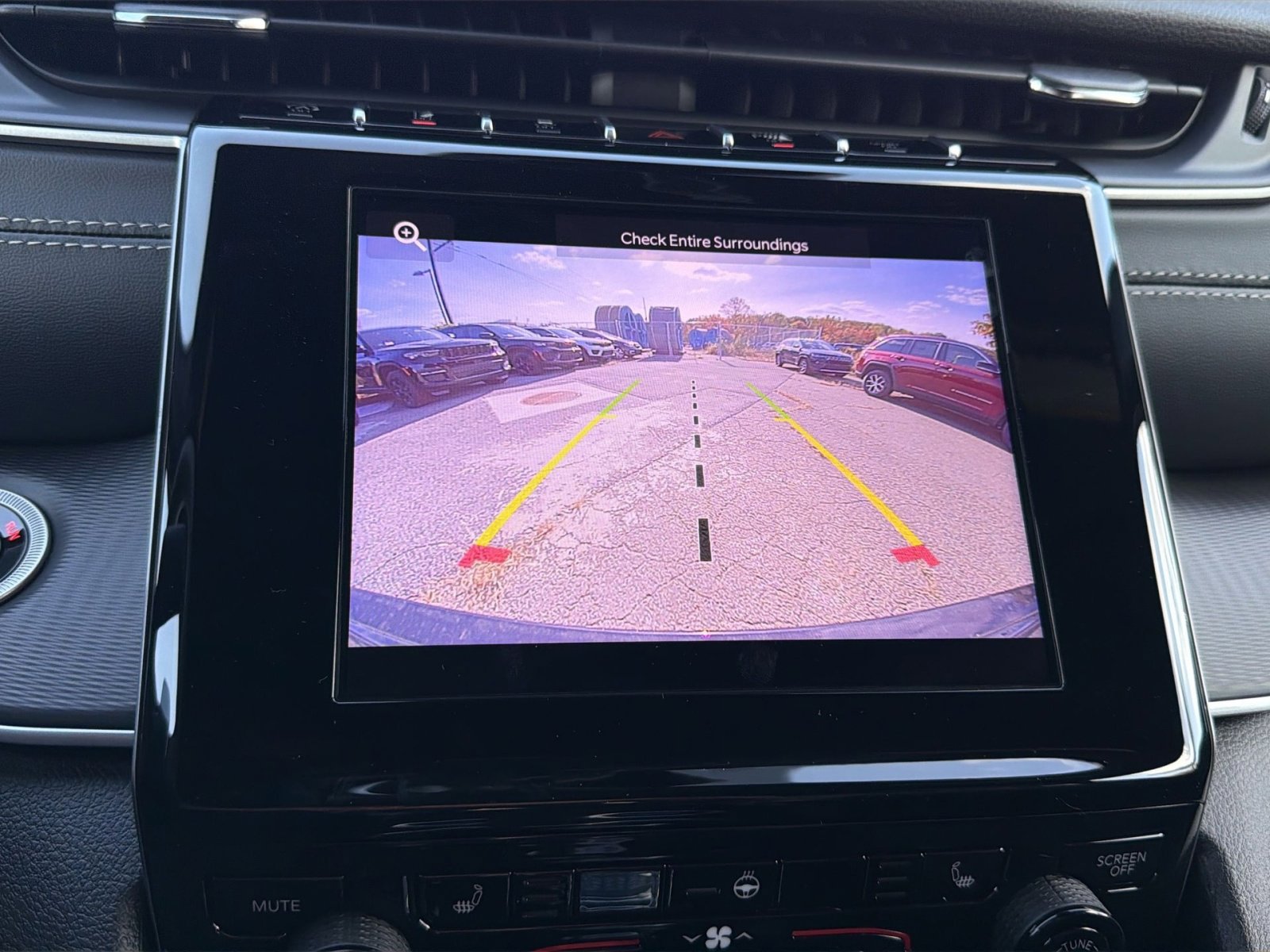 New 2025 Jeep Grand Cherokee Laredo image 19