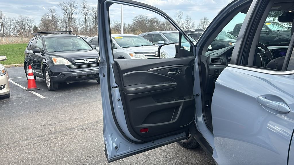 Used 2023 Honda Ridgeline RTL image 11