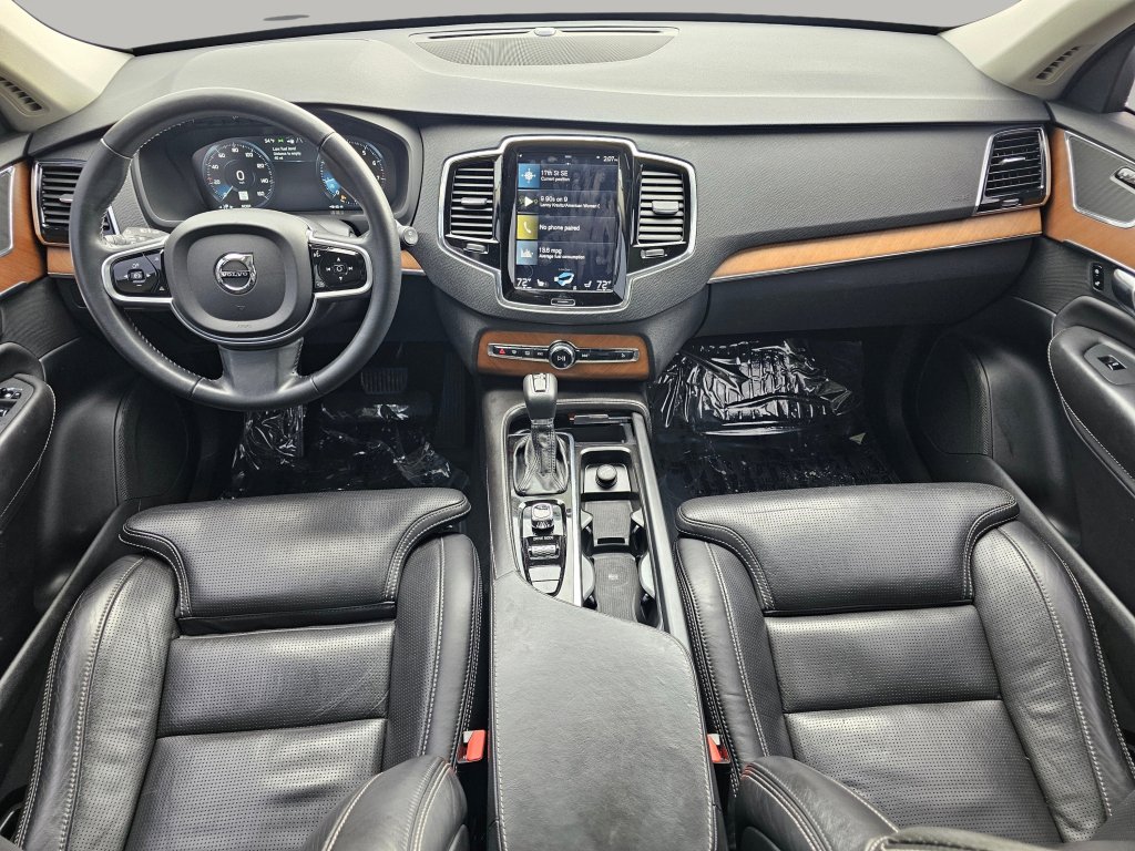 Used 2017 Volvo XC90 T6 Inscription w/ Vision Package image 2
