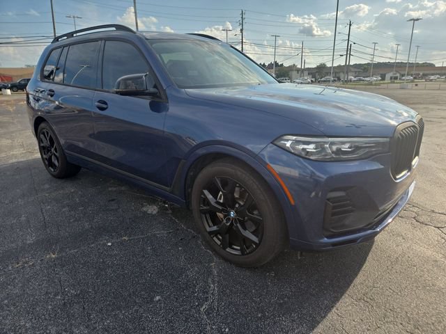 Used 2021 BMW X7 xDrive40i w/ Luxury Seating Package AWD/4WD video 2