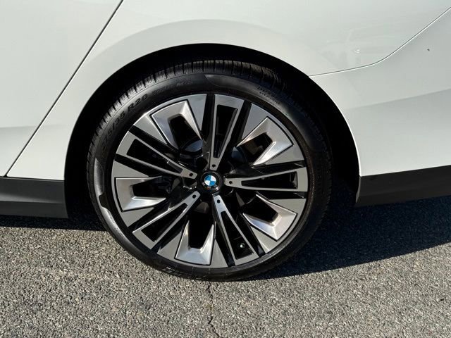 Used 2026 BMW 530i image 14