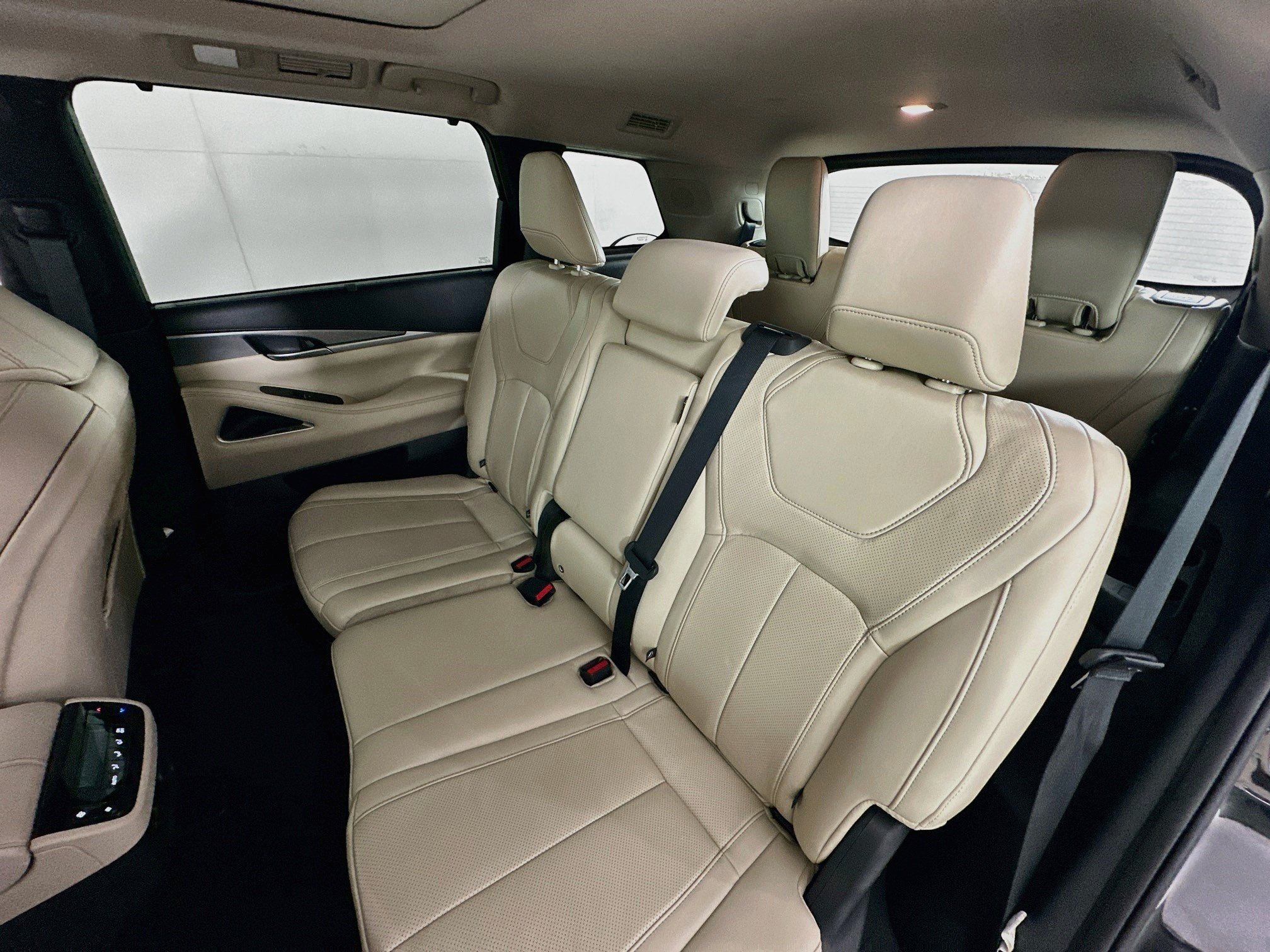 Used 2023 INFINITI QX60 Luxe w/ Performance Audio Package AWD/4WD image 24
