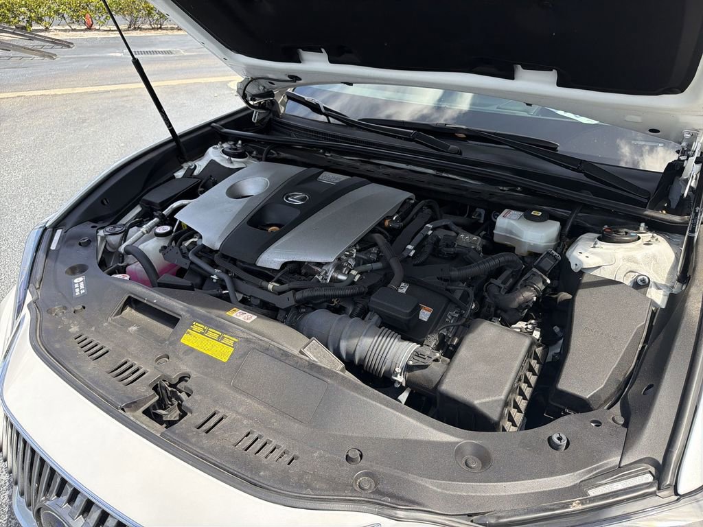 Used 2021 Lexus ES 300h Ultra Luxury w/ Accessory Package 2 image 29