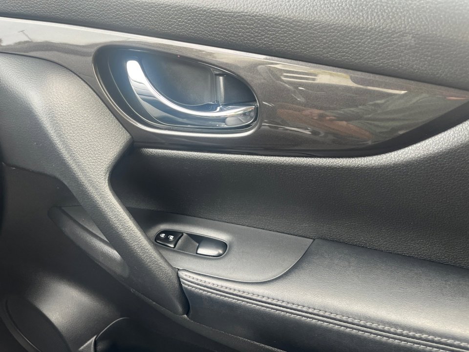 Used 2019 Nissan Rogue SV image 31