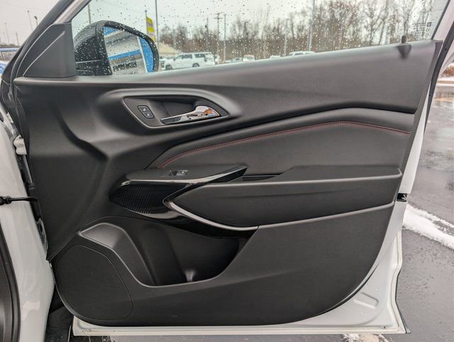 Used 2024 Chevrolet Trax RS w/ Driver Confidence Package image 13