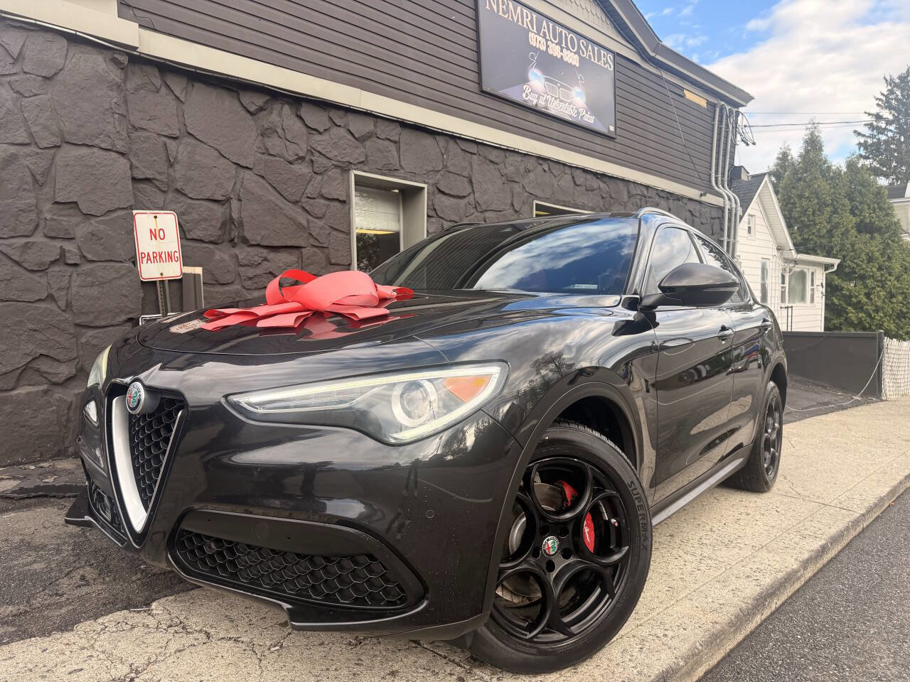 Used 2018 Alfa Romeo Stelvio Ti Sport AWD/4WD image 2