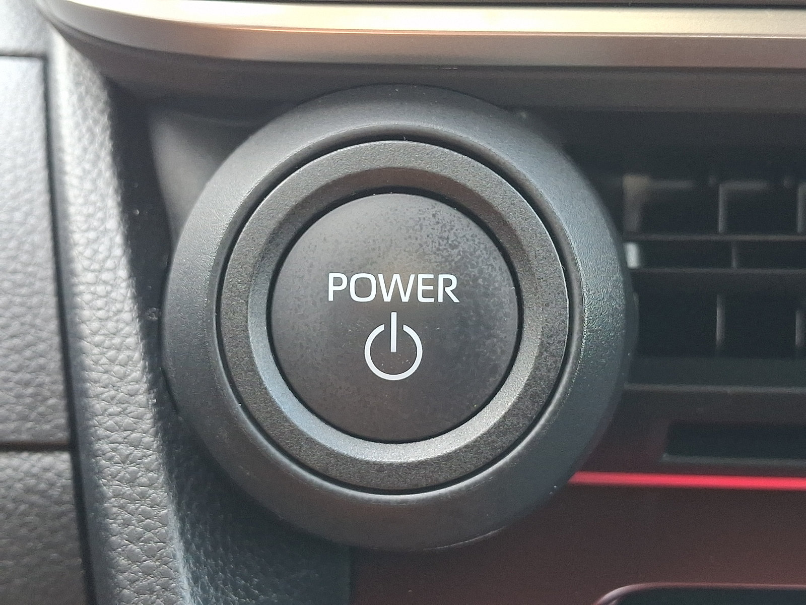 Used 2024 Toyota Prius Prime FWD image 21