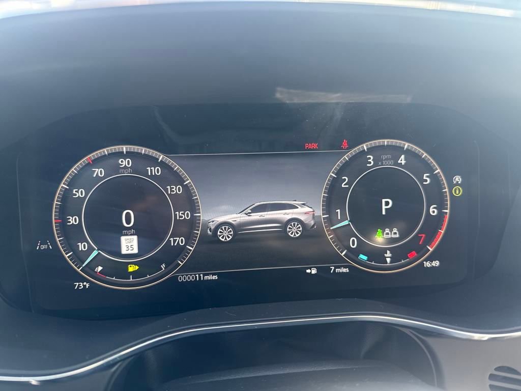 New 2026 Jaguar F-PACE R-Dynamic S image 10