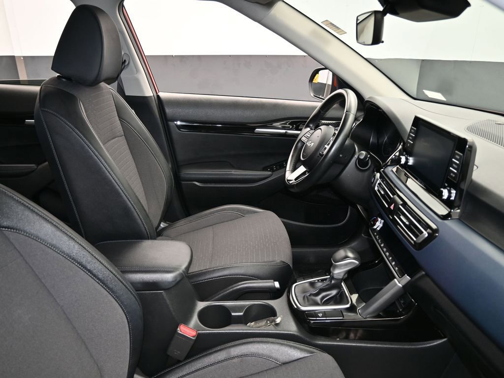 Used 2023 Kia Seltos S image 38