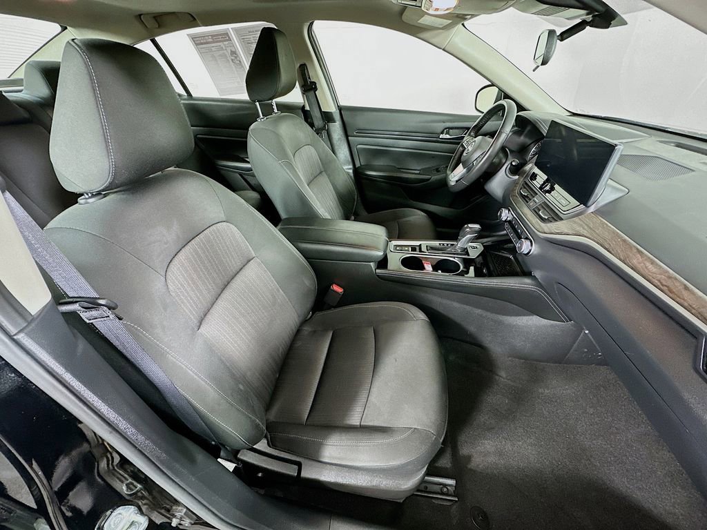 Used 2024 Nissan Altima 2.5 SV w/ SV Premium Package image 37