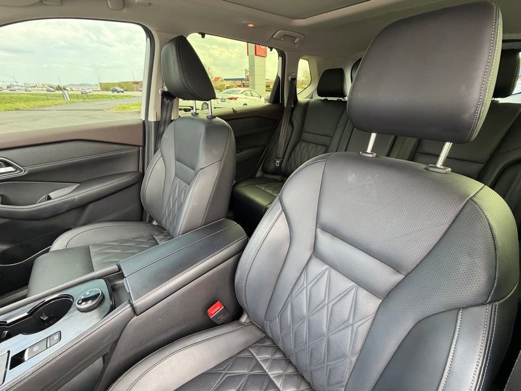 Used 2023 Nissan Rogue Platinum w/ Platinum Premium Package image 7