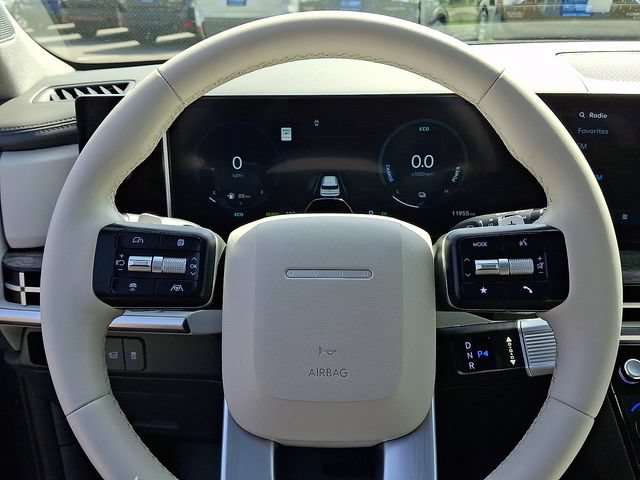 Used 2025 Hyundai Santa Fe Limited AWD/4WD image 23