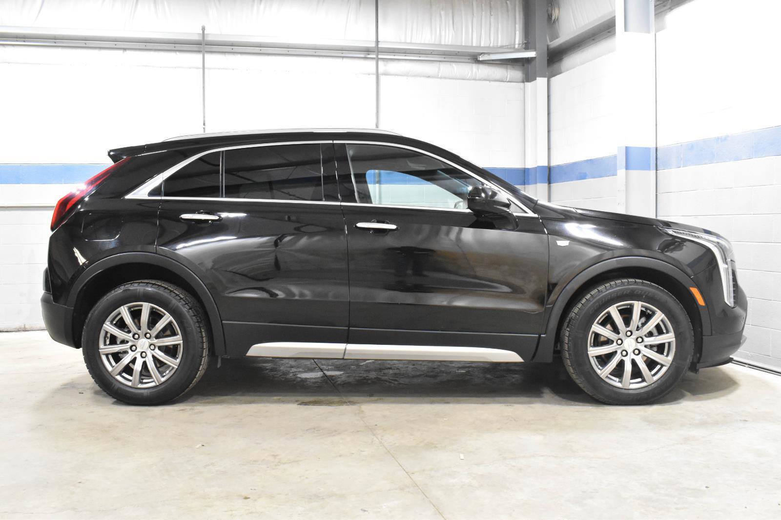 Used 2020 Cadillac XT4 Premium Luxury image 32