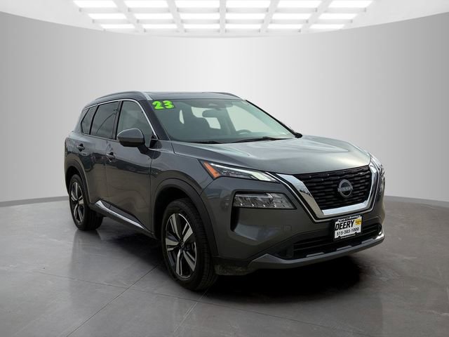 Used 2023 Nissan Rogue SL image 2