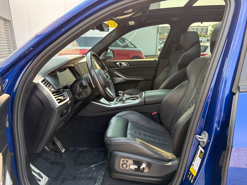 Used 2022 BMW X5 M w/ Executive Package AWD/4WD image 9