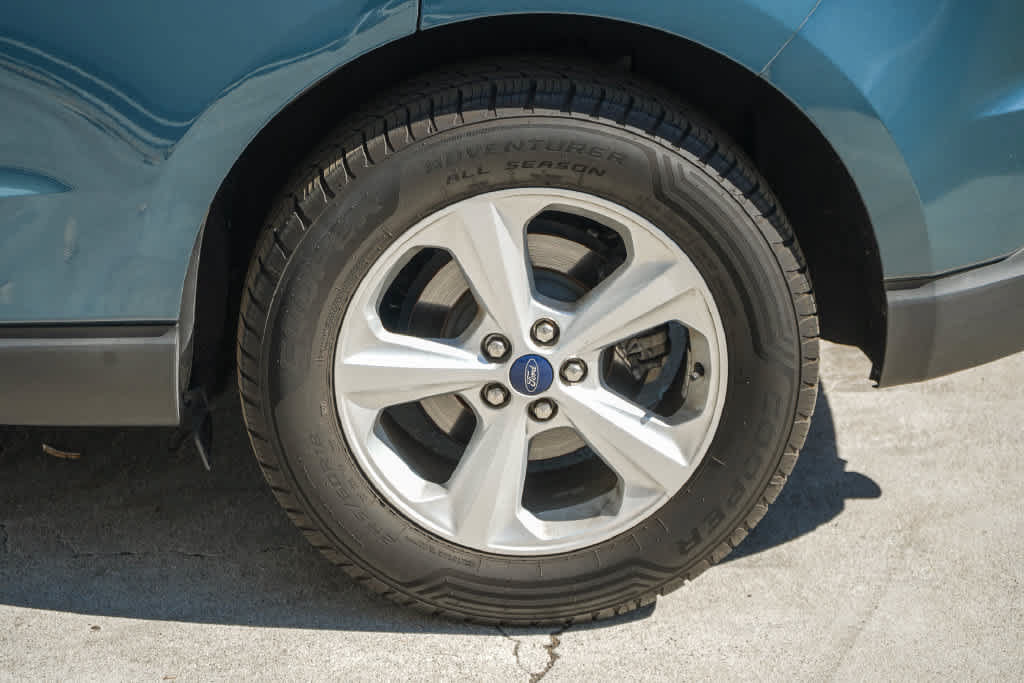 Used 2016 Ford Edge SE FWD image 11