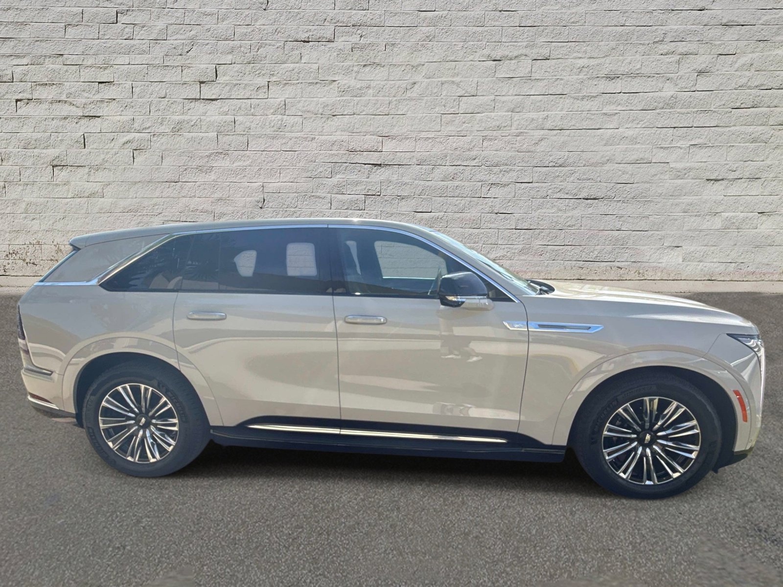 New 2026 Cadillac Escalade IQ Luxury 1 AWD/4WD image 4