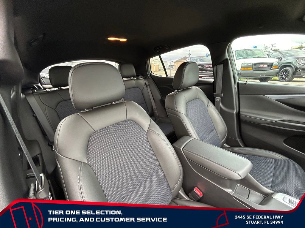 Used 2025 Buick Envista Preferred w/ Convenience II Package FWD image 15