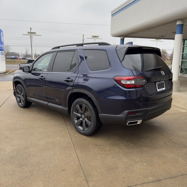 New 2025 Honda Pilot Sport image 5