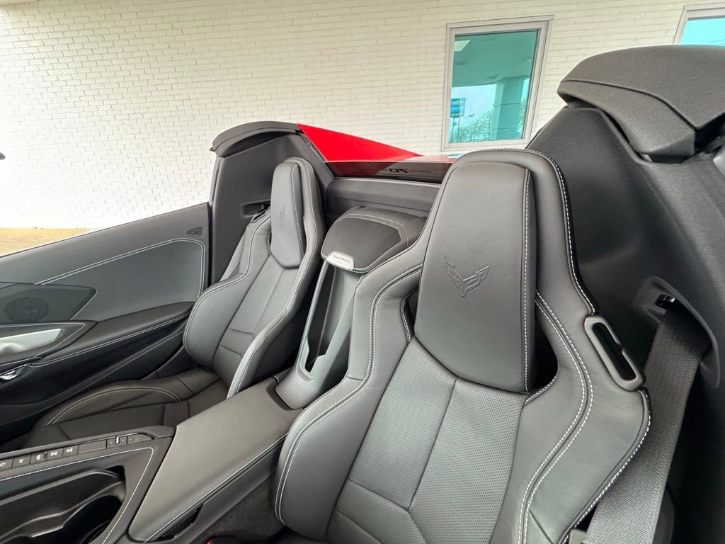 Used 2023 Chevrolet Corvette Stingray Convertible w/ Battery Protection Package image 17