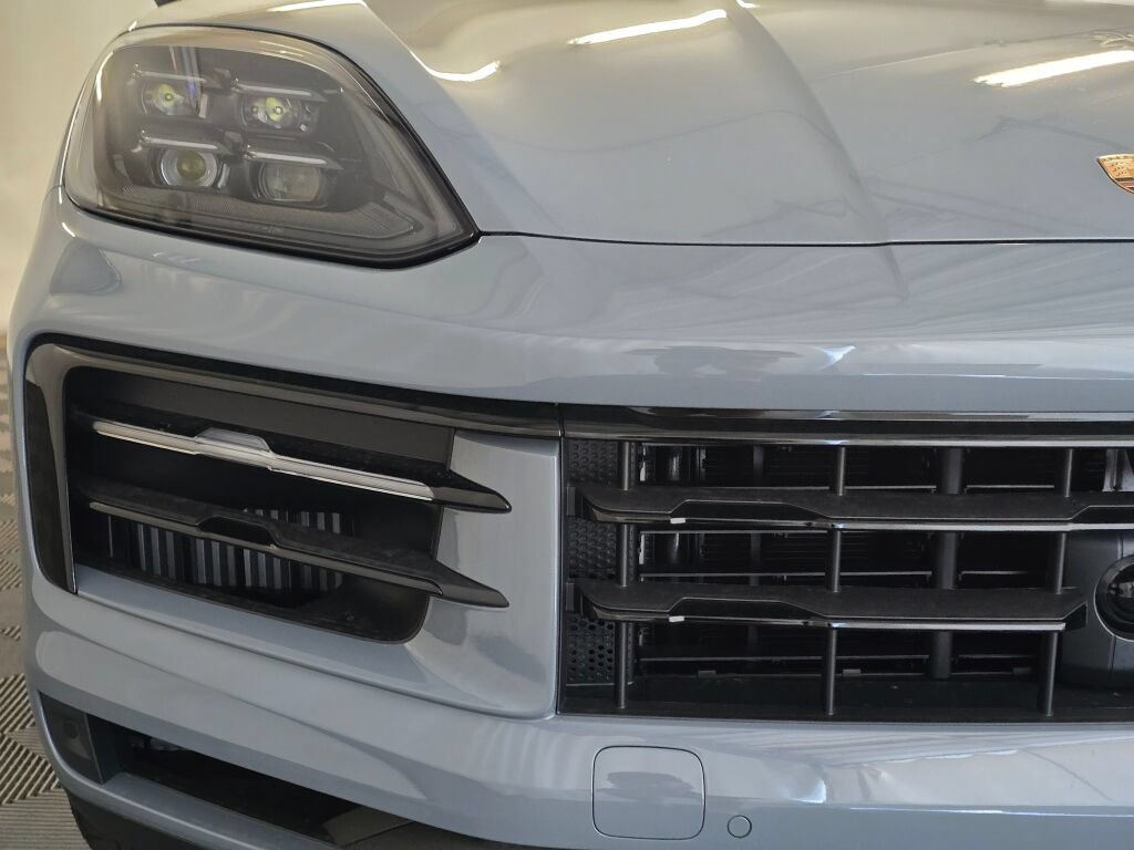 New 2026 Porsche Cayenne S AWD/4WD image 32
