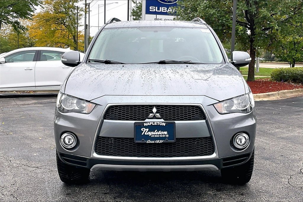 Used 2013 Mitsubishi Outlander SE AWD/4WD image 2