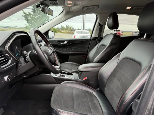 Used 2022 Ford Escape SEL w/ SEL Stealth AWD Package image 16