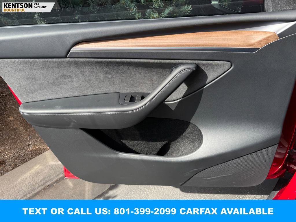 Used 2023 Tesla Model Y Performance AWD/4WD image 17