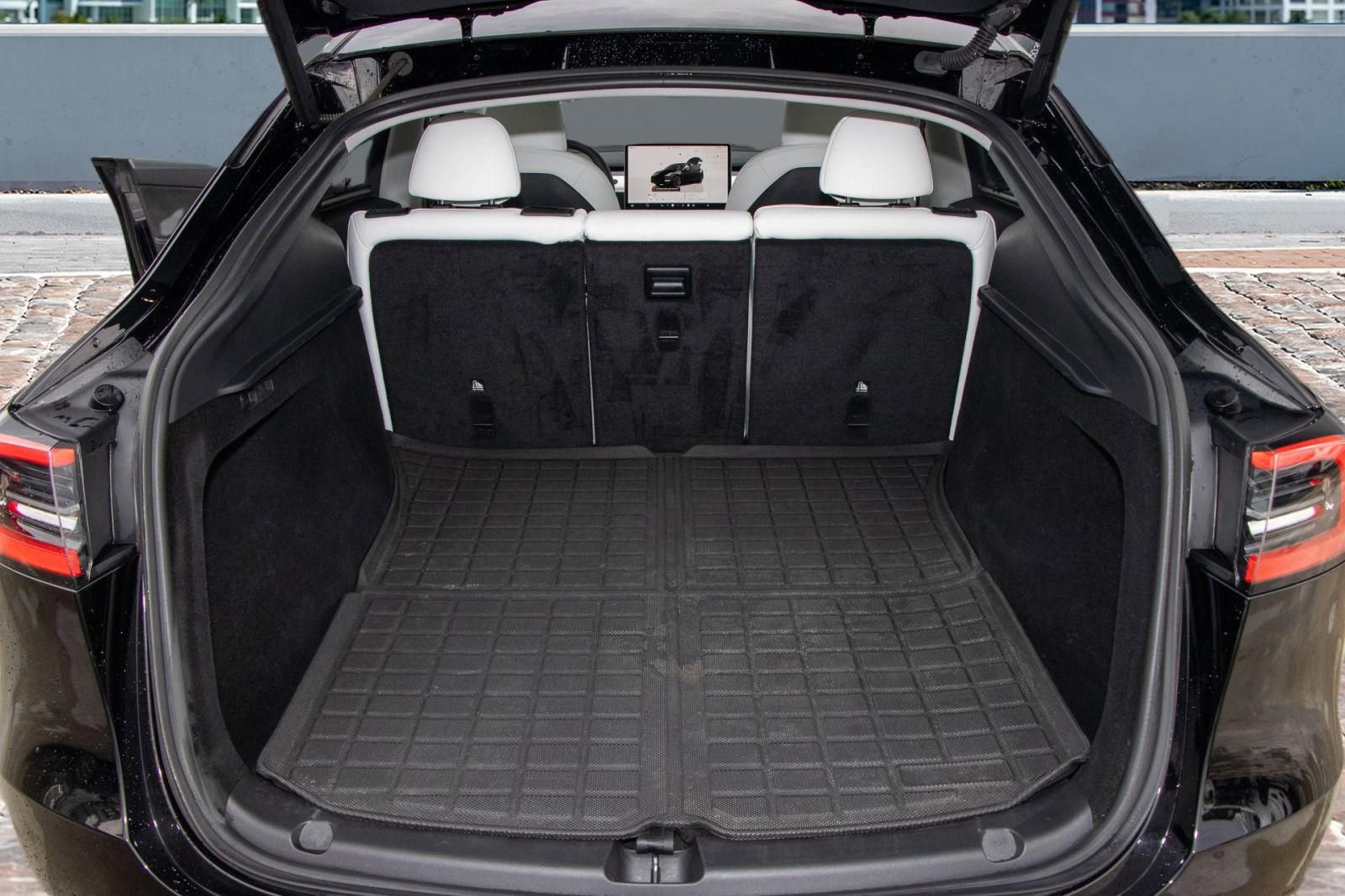 Used 2024 Tesla Model Y Long Range image 9