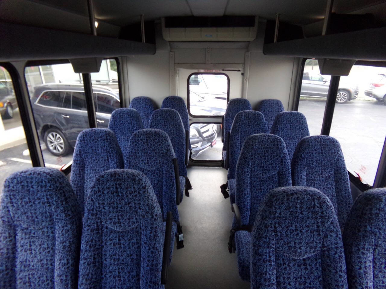 Used 2012 Ford E-450 and Econoline 450 Super Duty w/ Shuttle Bus Prep Pkg image 27