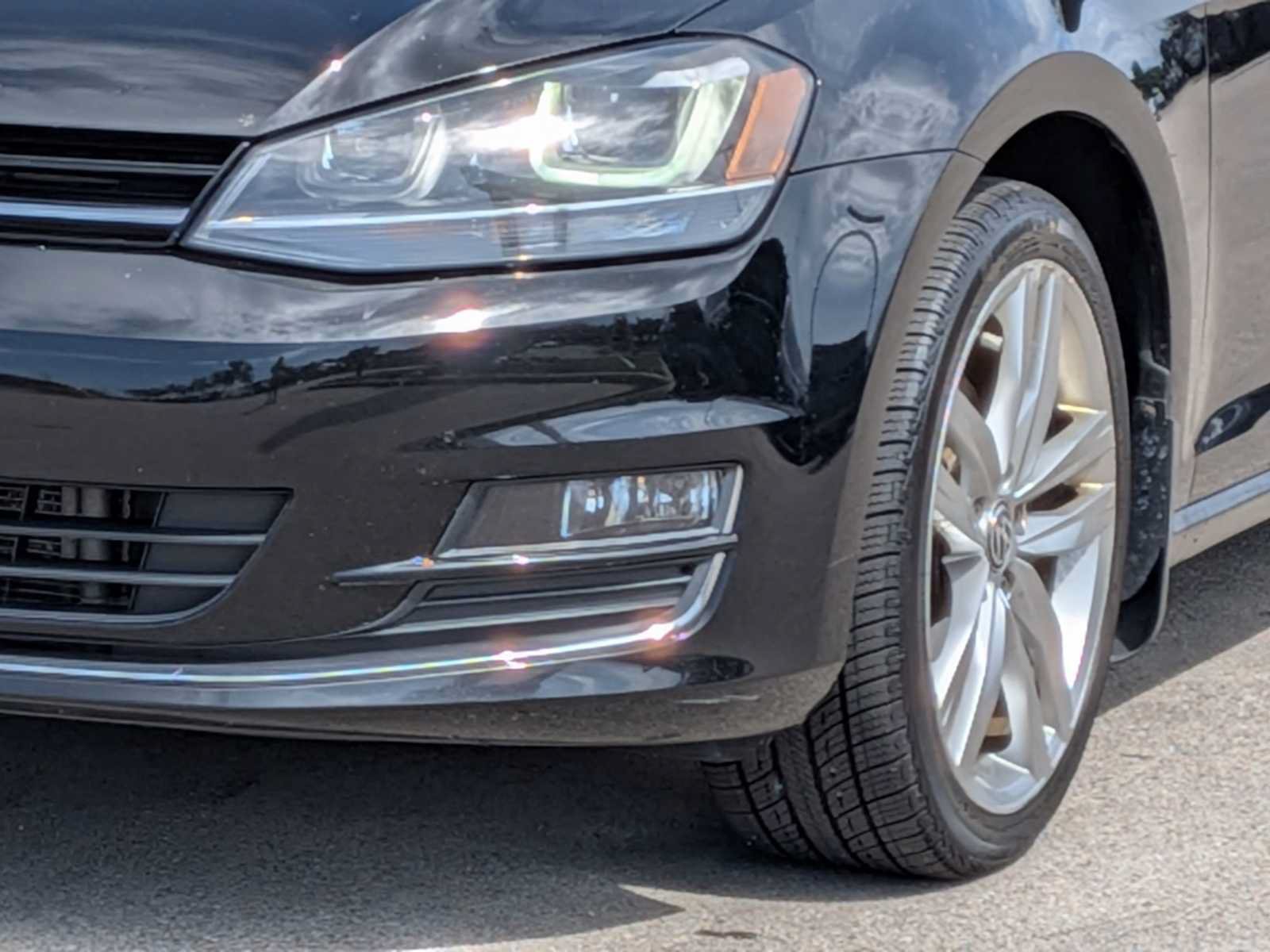 Used 2016 Volkswagen Golf Limited Edition FWD image 10