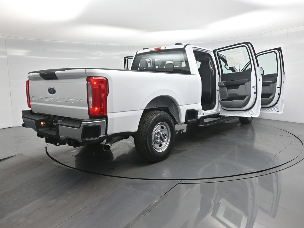 New 2026 Ford F250 XL w/ XL Chrome Package RWD image 5