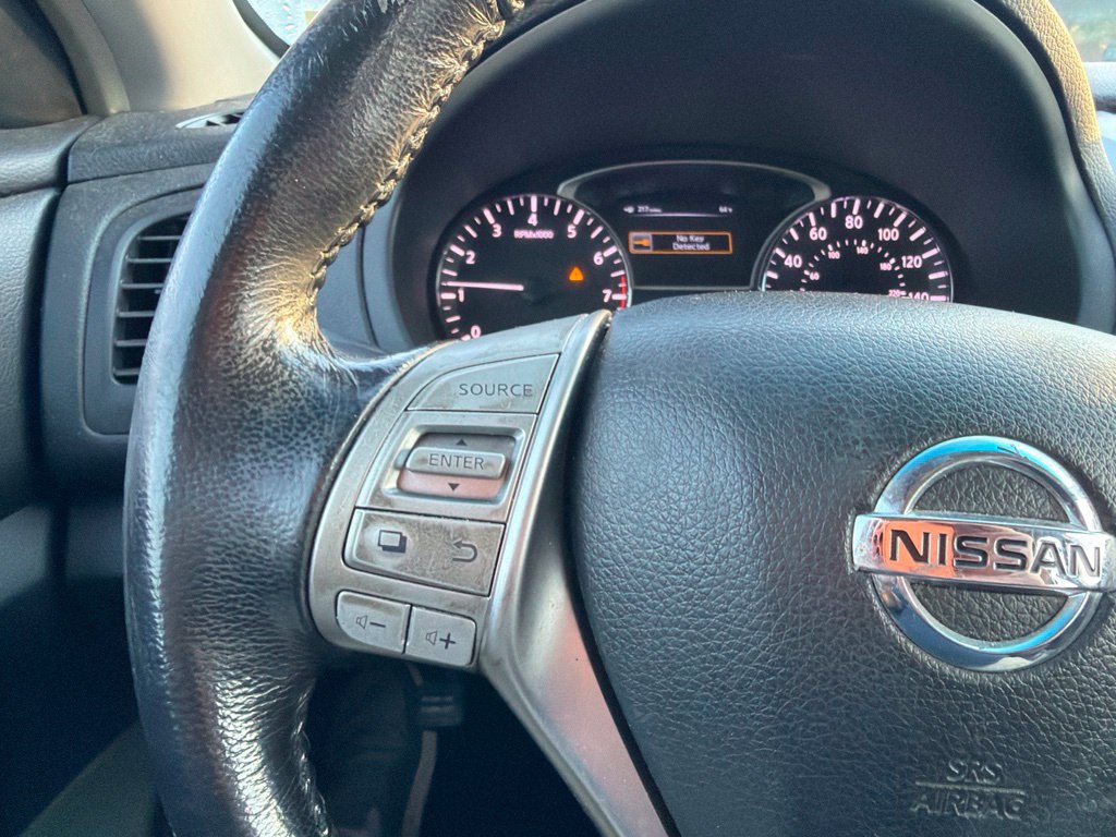 Used 2013 Nissan Altima 2.5 SV FWD image 5