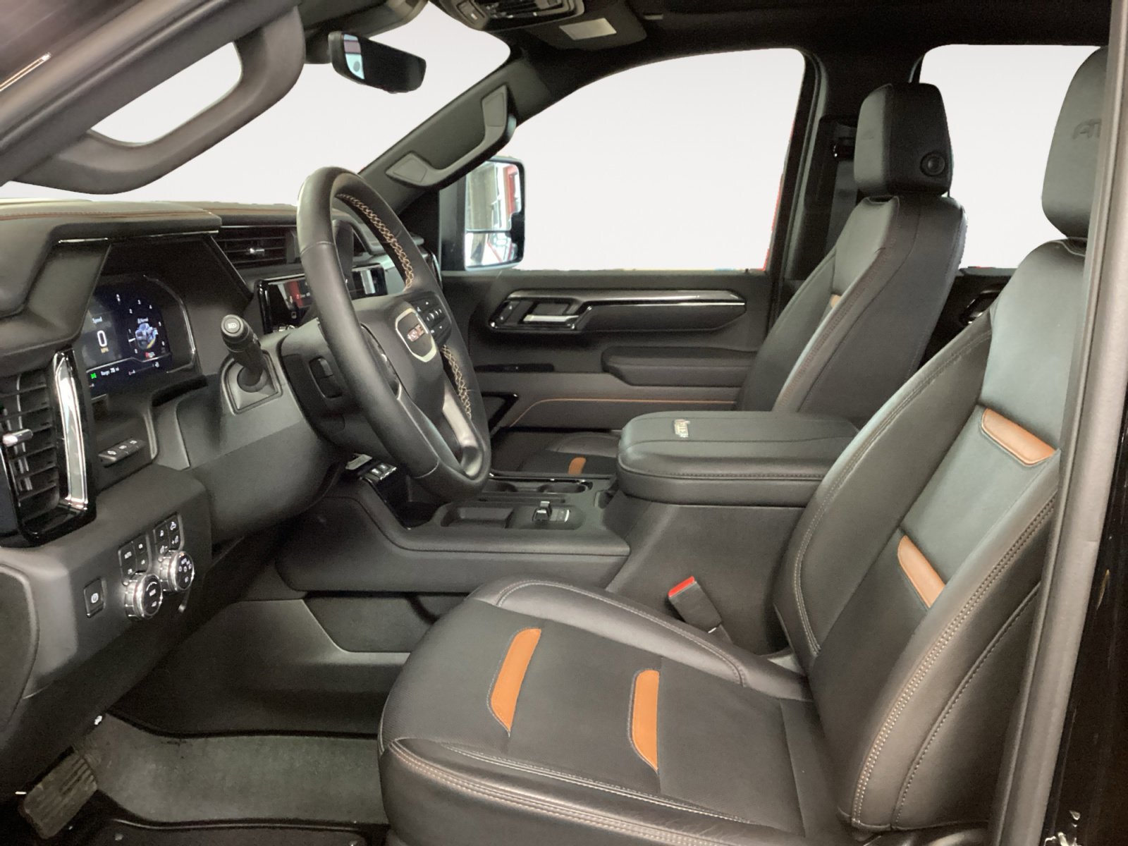 Used 2025 GMC Sierra 2500 AT4 w/ AT4 Premium Plus Package image 9