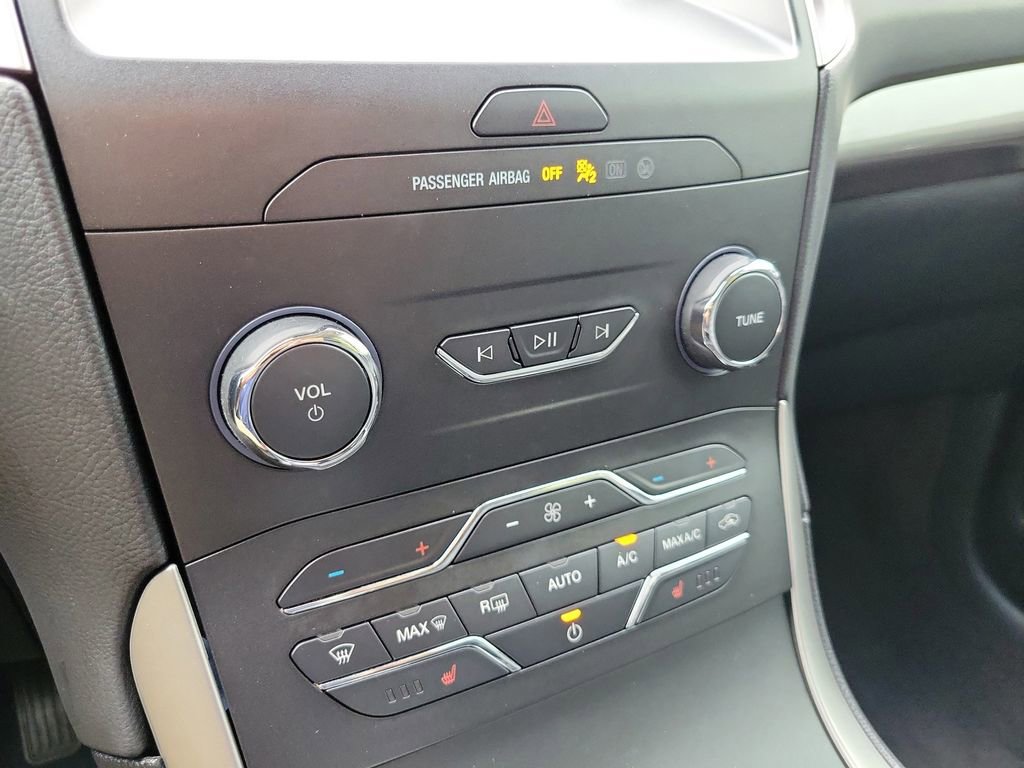 Used 2020 Ford Edge SEL w/ Convenience Package FWD image 33