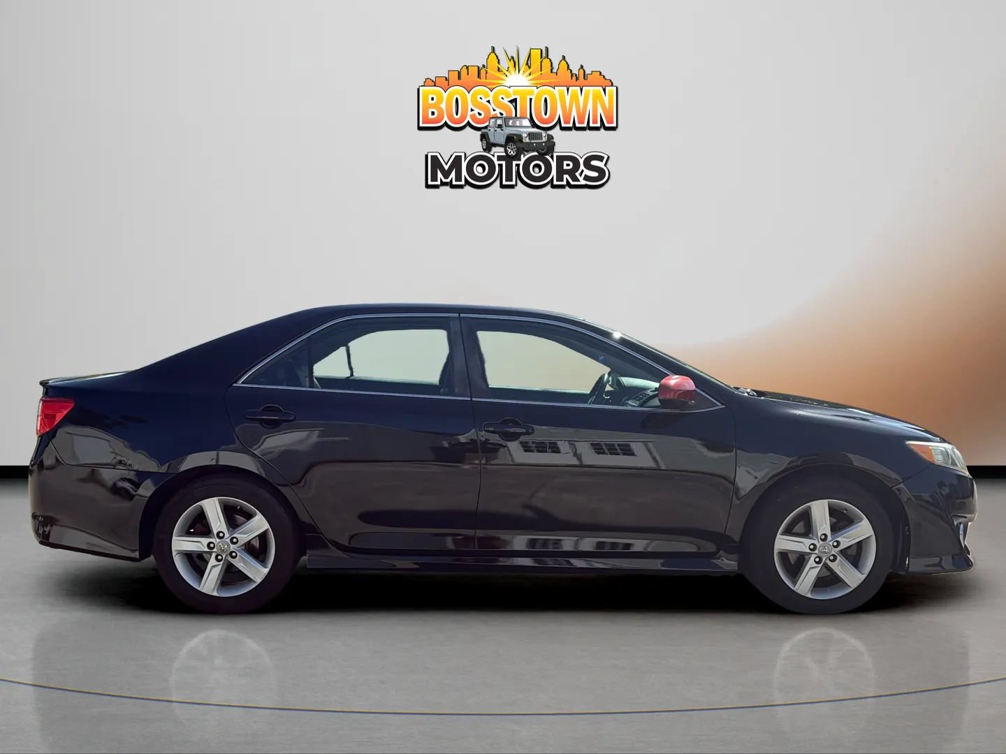 Used 2012 Toyota Camry SE FWD image 9