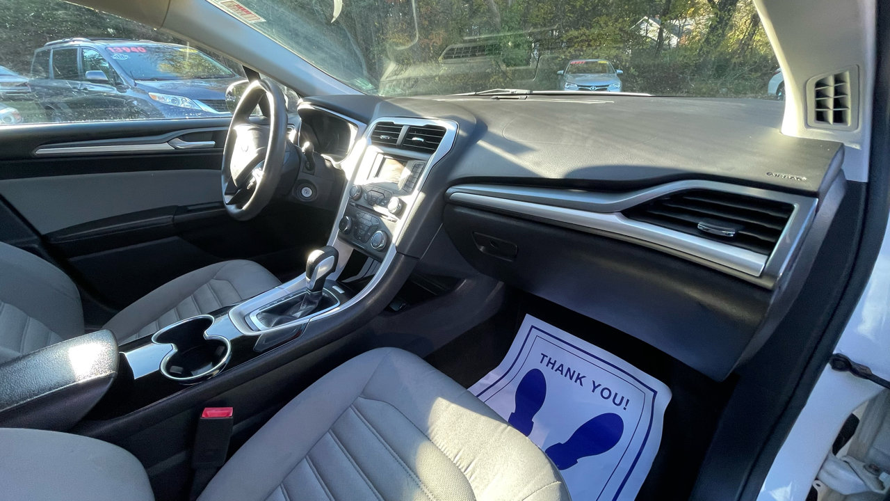 Used 2015 Ford Fusion S image 27