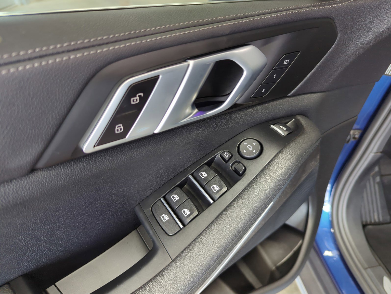 Used 2022 BMW X5 xDrive40i w/ Premium Package image 19