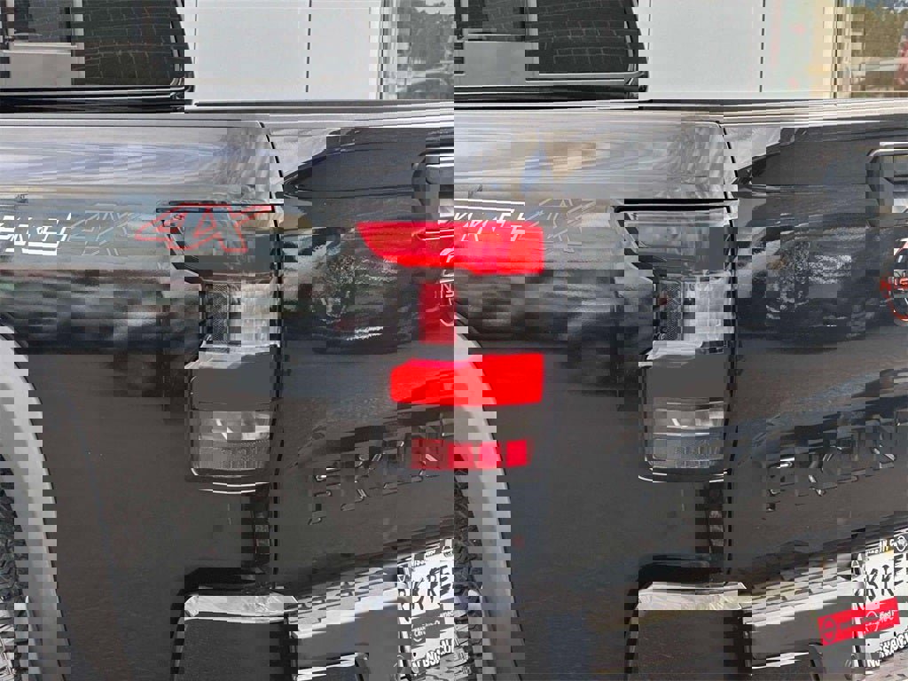 Certified 2022 Nissan Frontier PRO-4X w/ Pro-4X Premium Package image 10